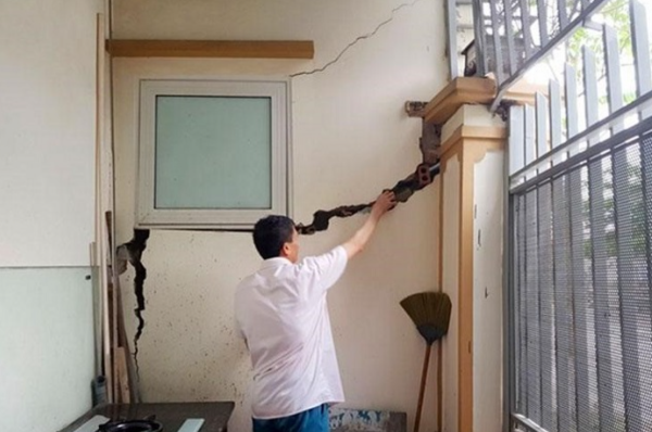 xây nhà làm nứt tường