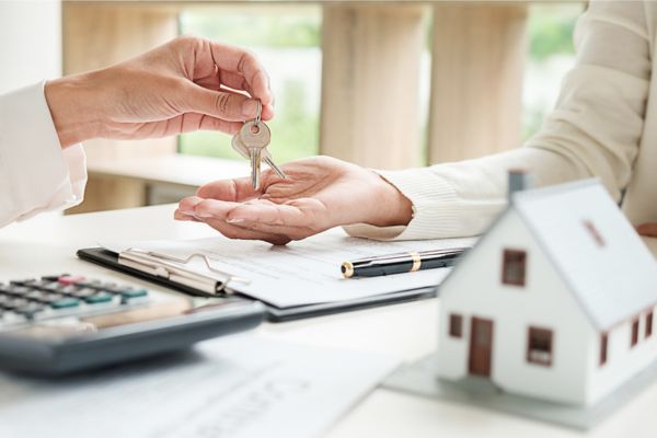 Mua bán nhà đất lần đầu
