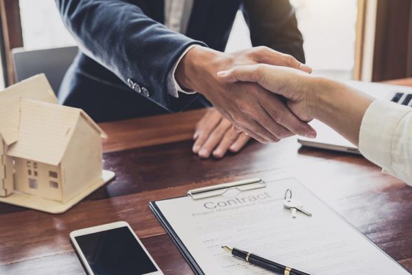 Hợp đồng tặng cho tài sản