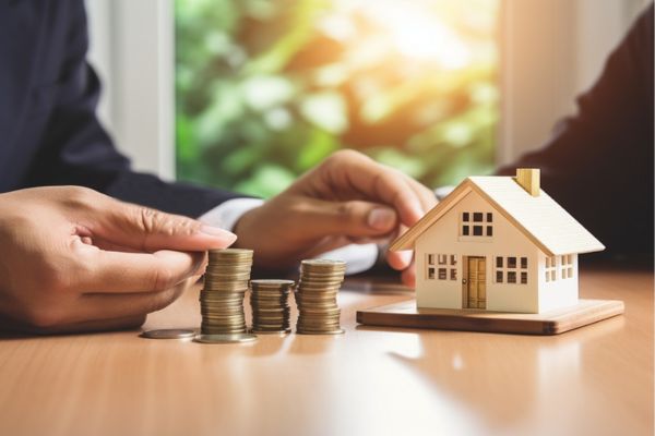thuế chuyển nhượng bất động sản.
