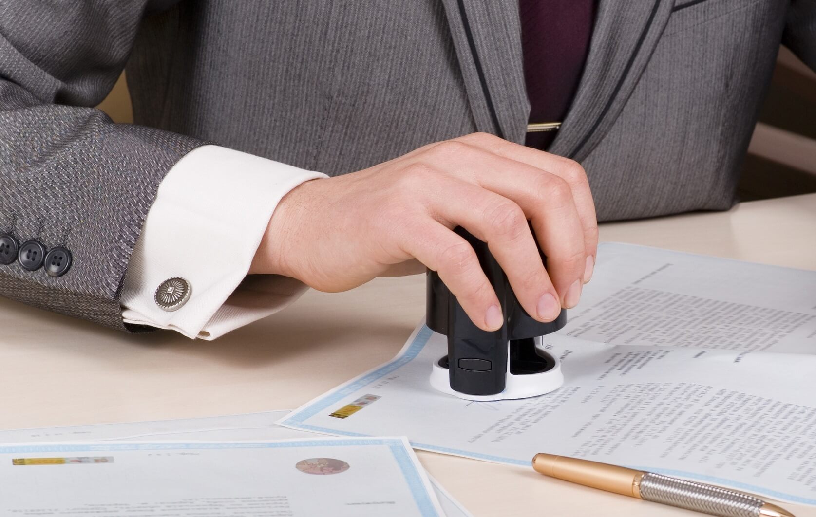 công chứng quyền thuê đất