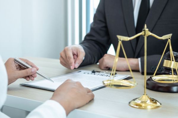 Công chứng mua bán xe sang Lexus