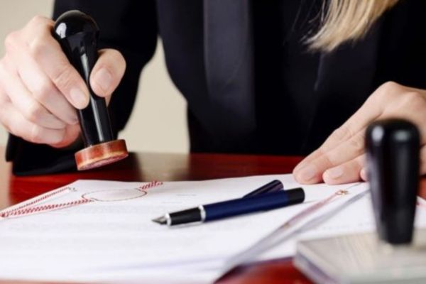 Công chứng di chúc để lại tiền