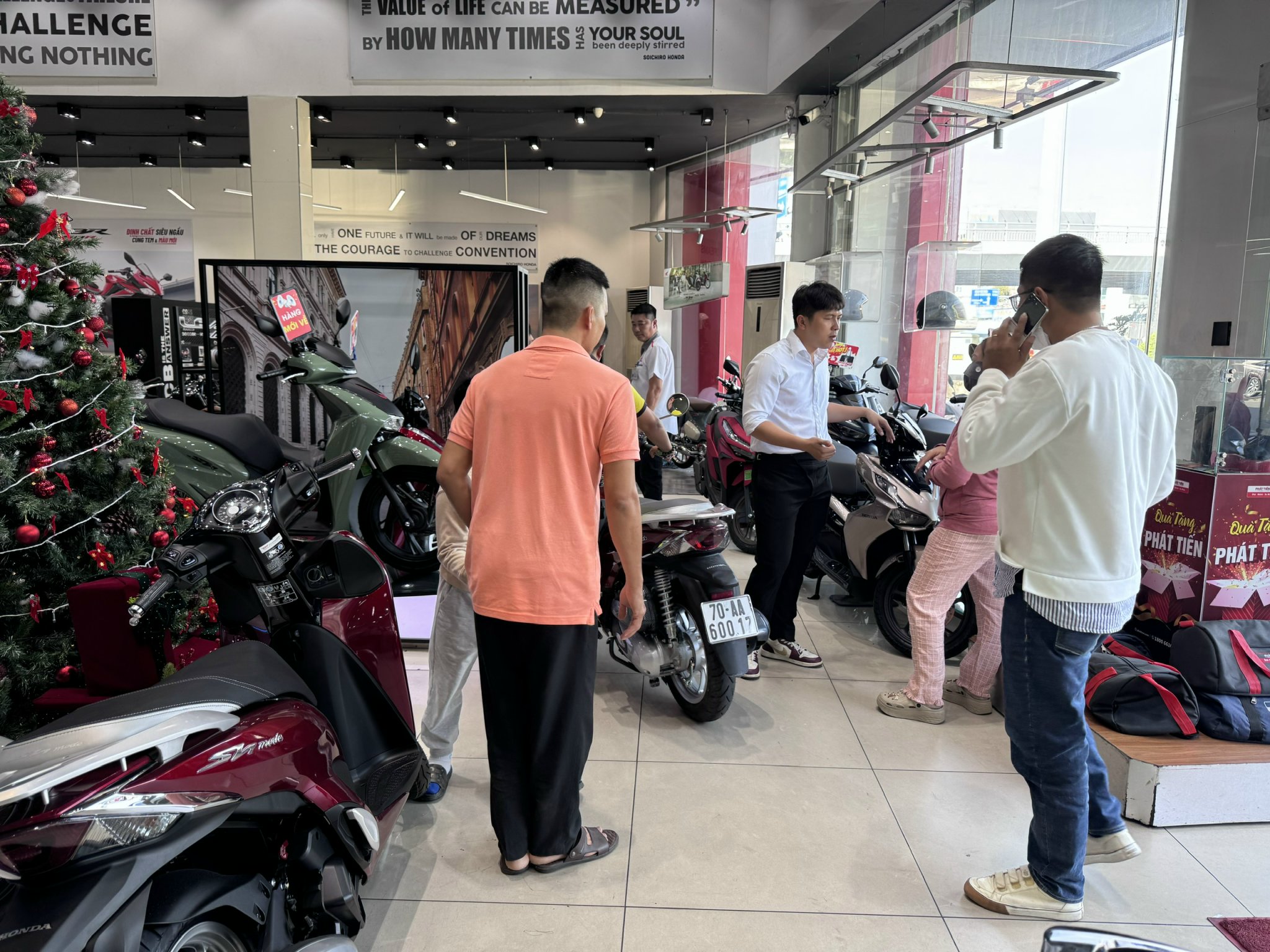 công chứng mua bán xe máy